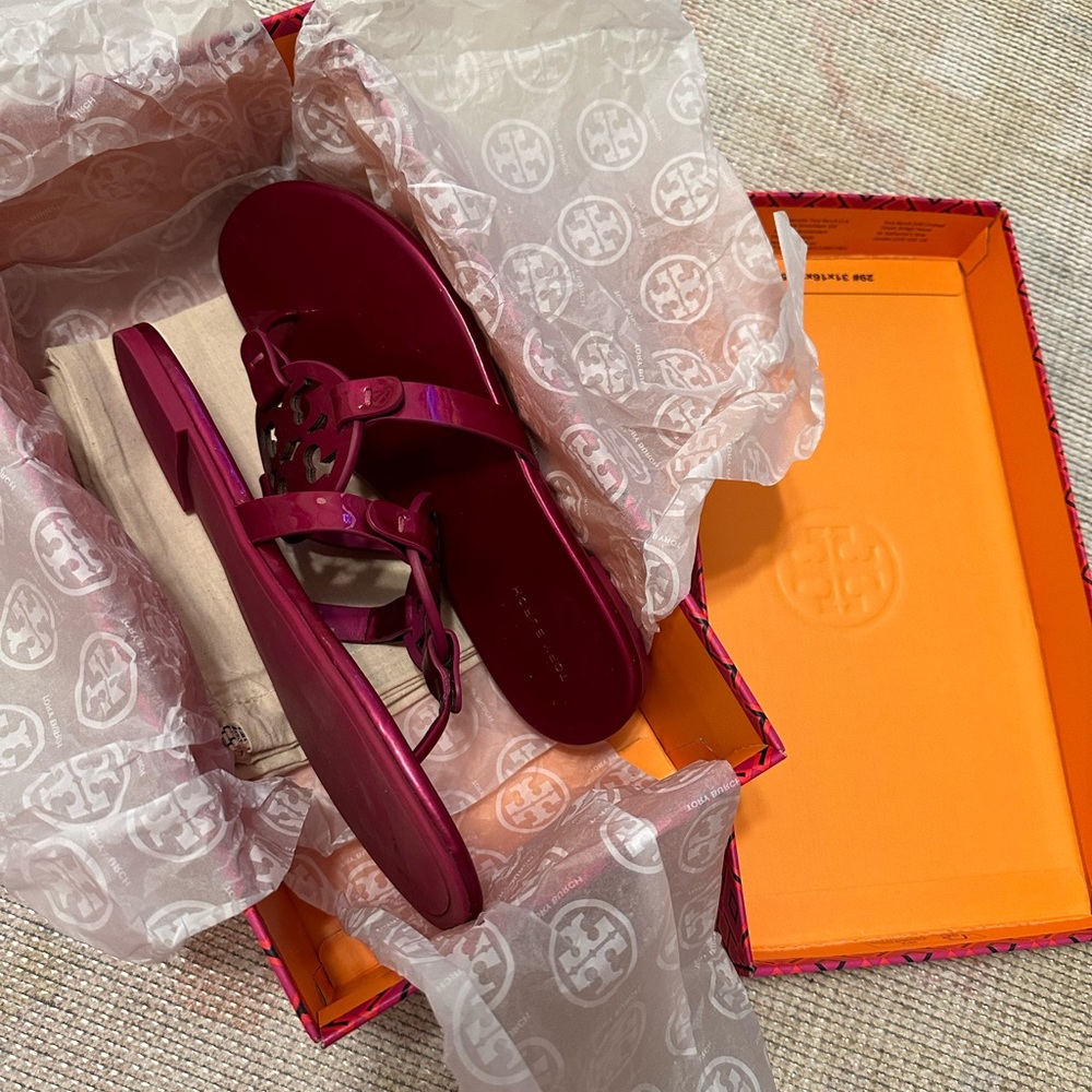 Tory Burch Patent leather sandals